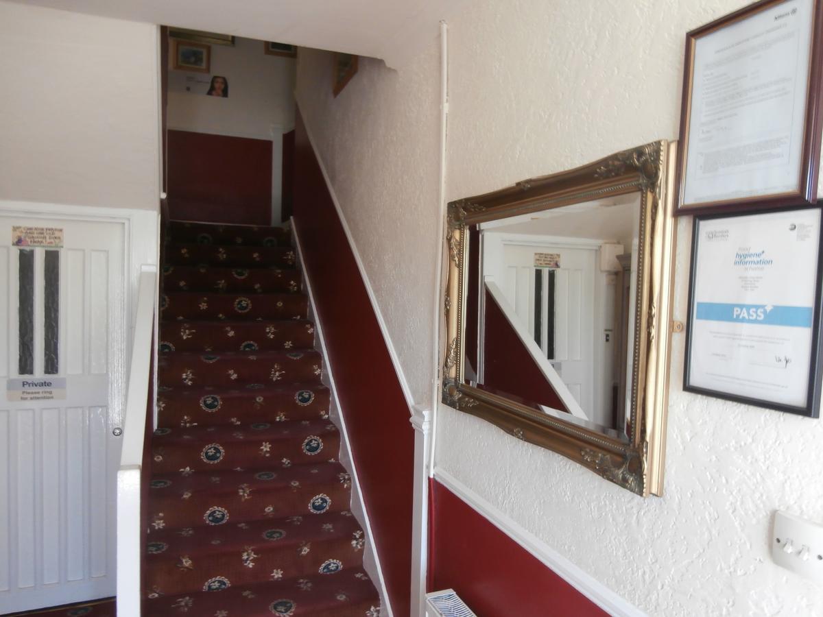 โมโนรีน เกสท์เฮาส์ Hotel กาลาชีลส์ ภายนอก รูปภาพ